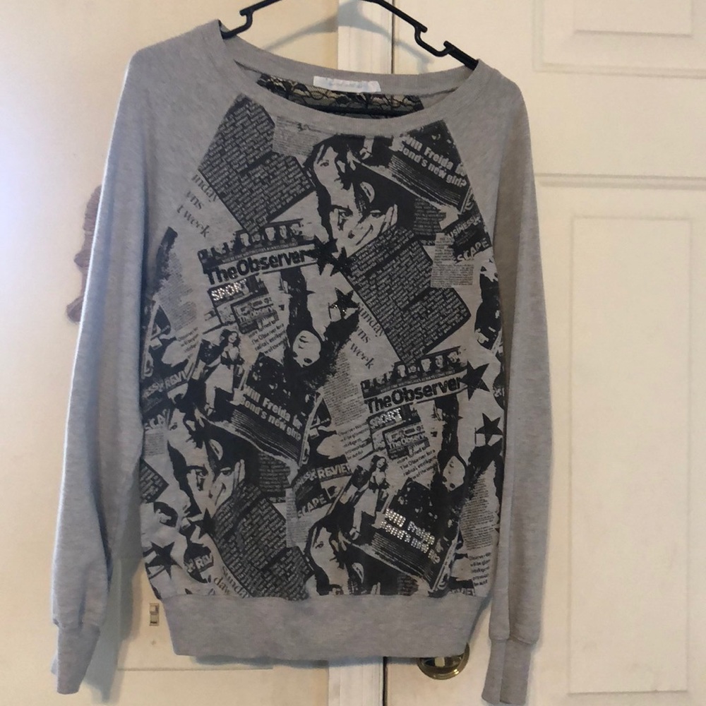 Sweatshirt